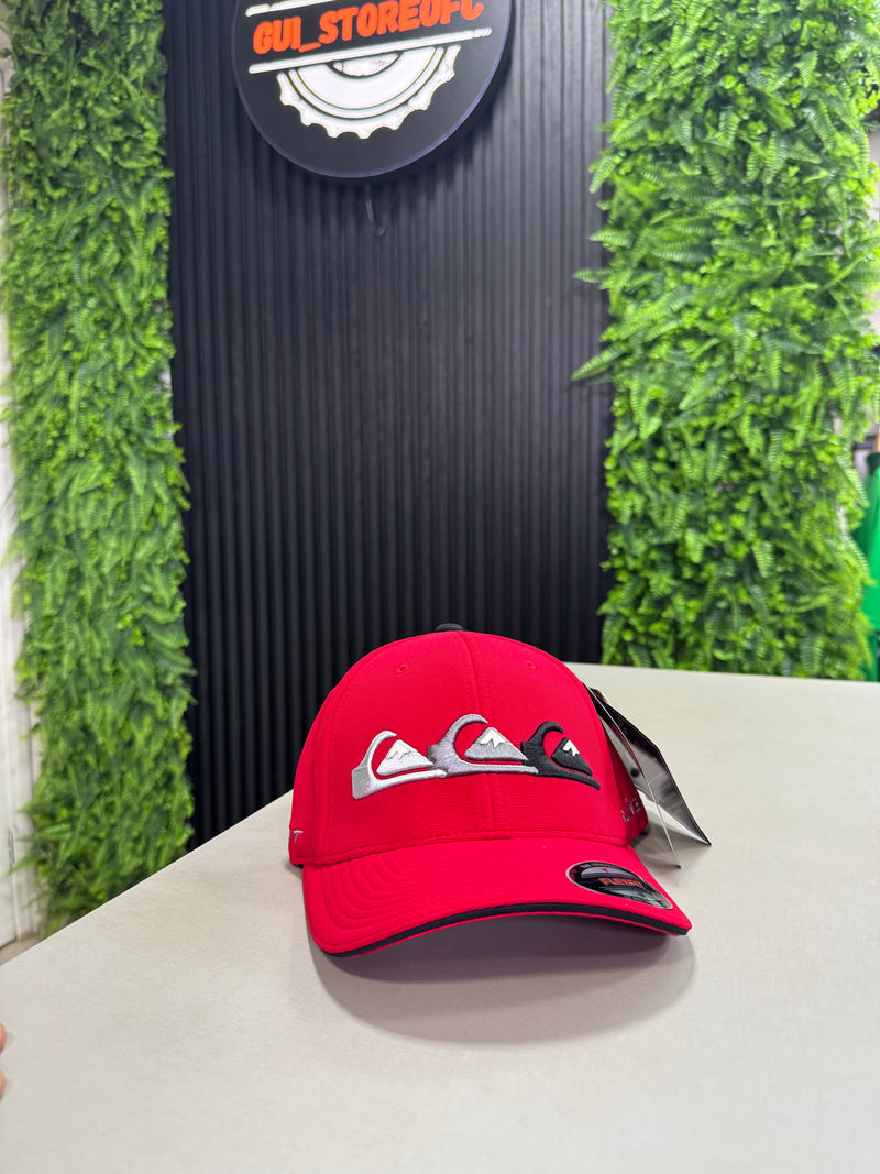 Boné QuickSilver 3 Ondas vermelho