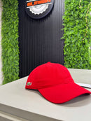 Bone Lacoste Gabardine Vermelho