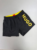 Bermuda Hugo Preta com Letreiro Dourado