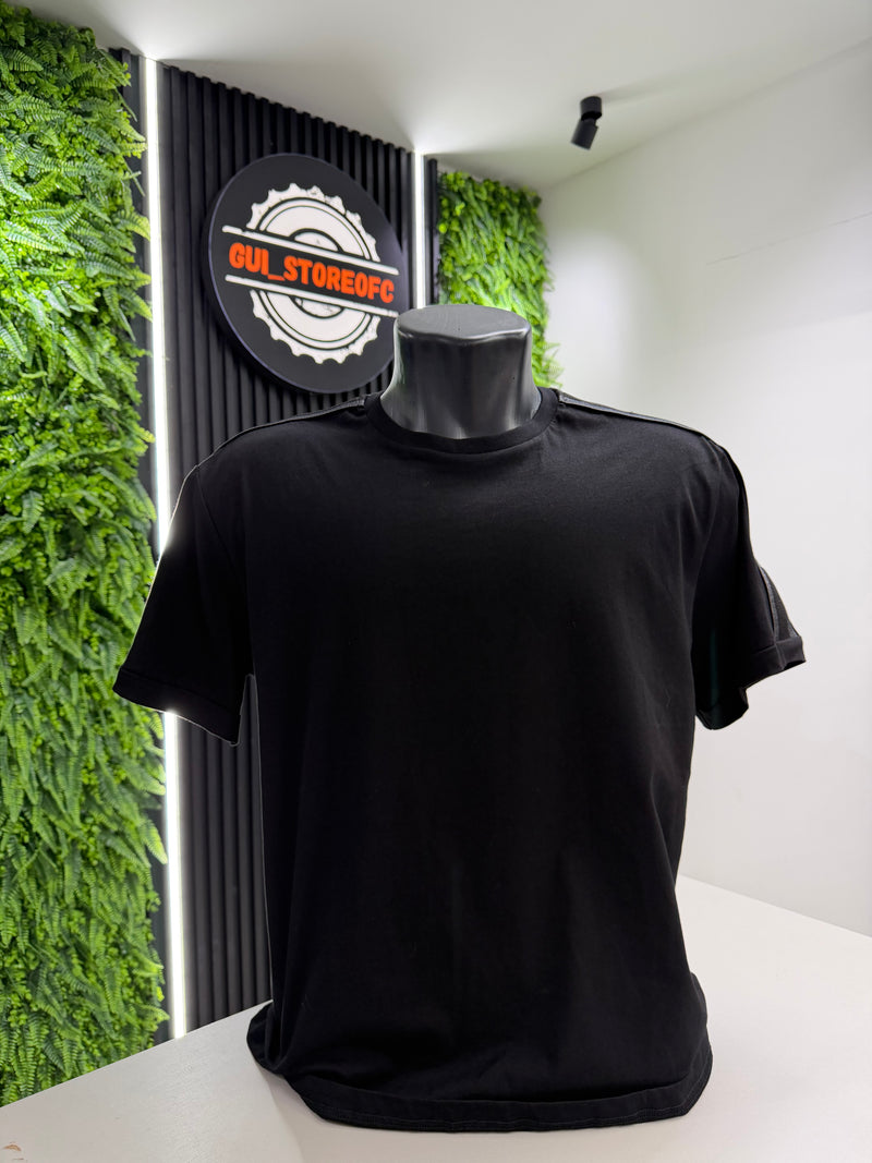 T-Shirt Armani EA7 C detalhe no ombro