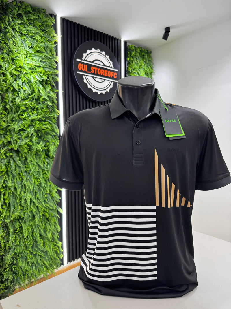 Polo boss Esportiva Preta com detalhes dourados
