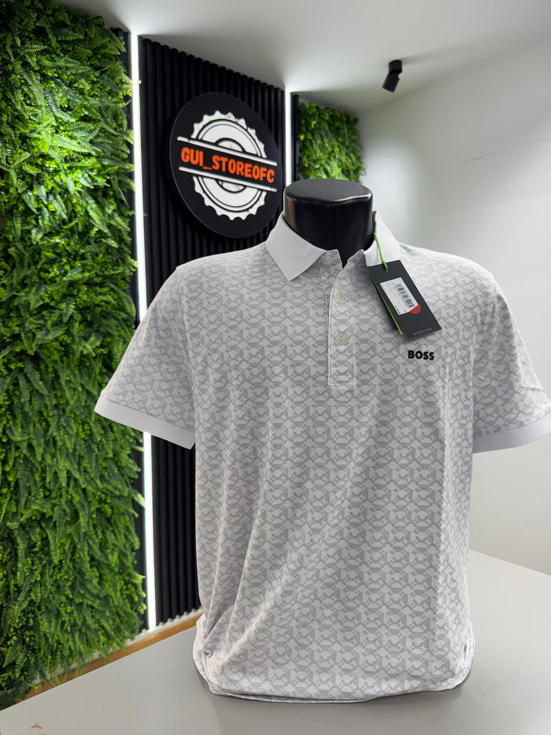 Polo Boss branca detalhada 2026