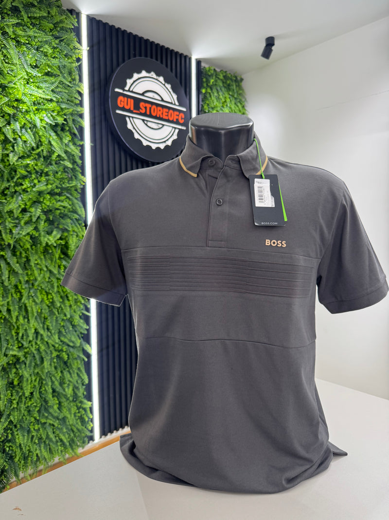 Polo Boss Cinza com logo dourados